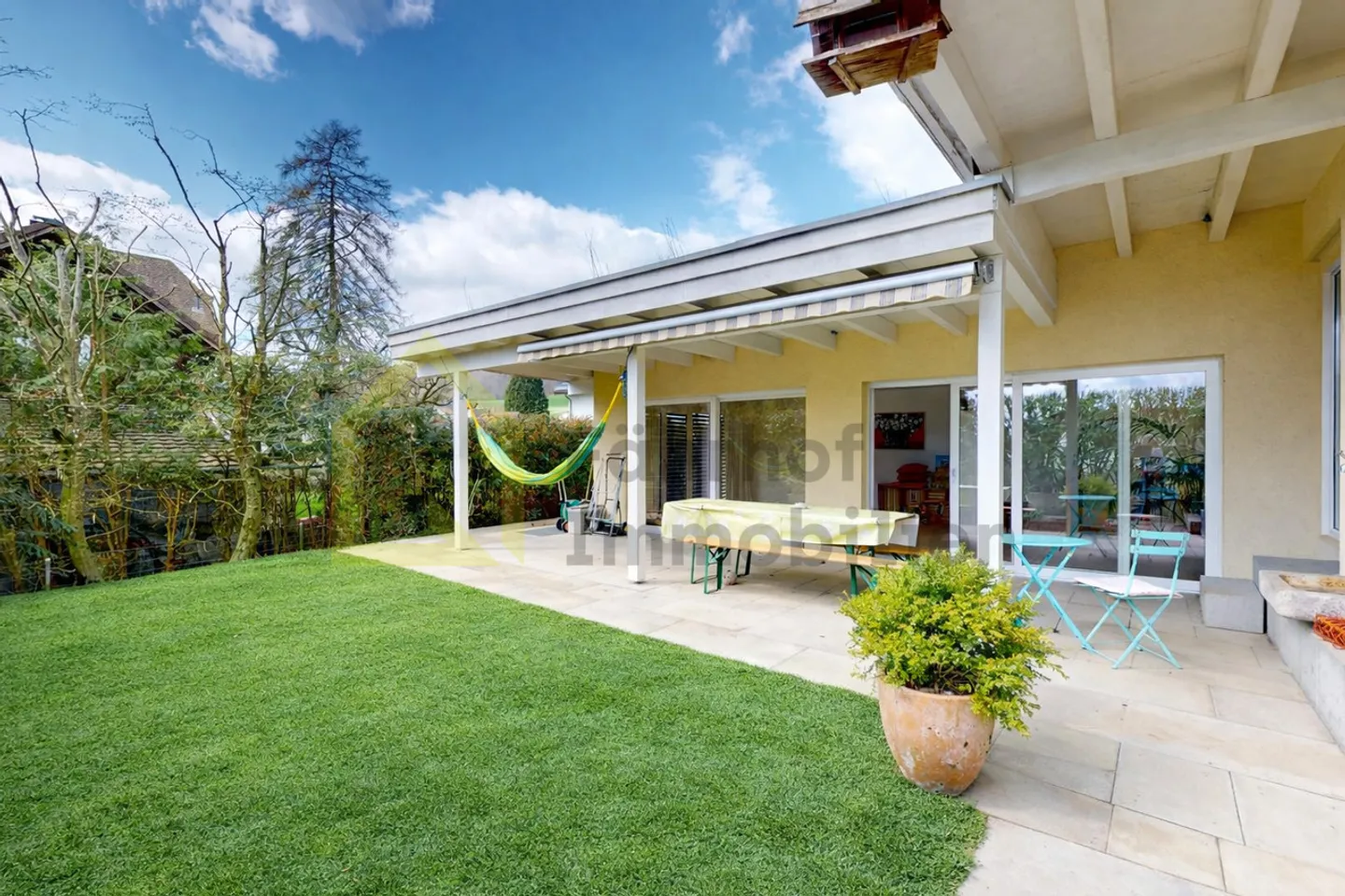 Freistehendes 6.5-Zi. EFH mit Charme und extra Platz - Foto 4 von 15