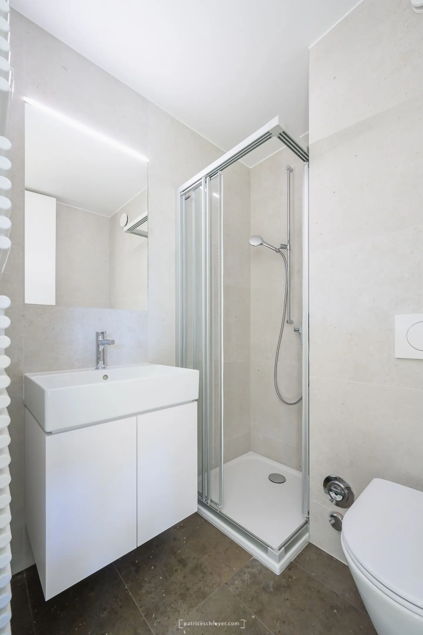 Beau studio dernièrement rénové - Photo 3 sur 6