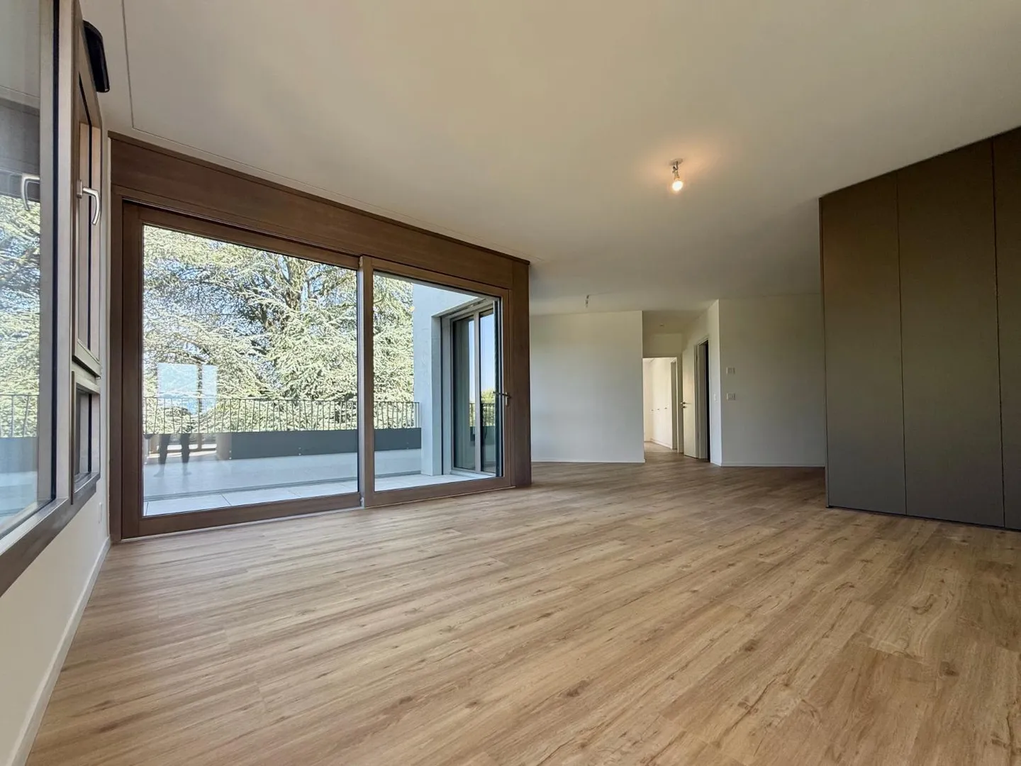 5-room apartment - Photo 2 of 4