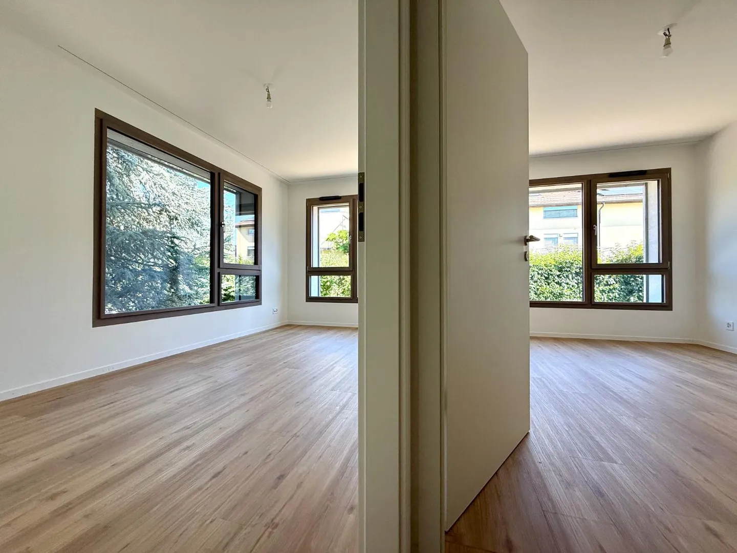 5-room apartment - Photo 4 of 4