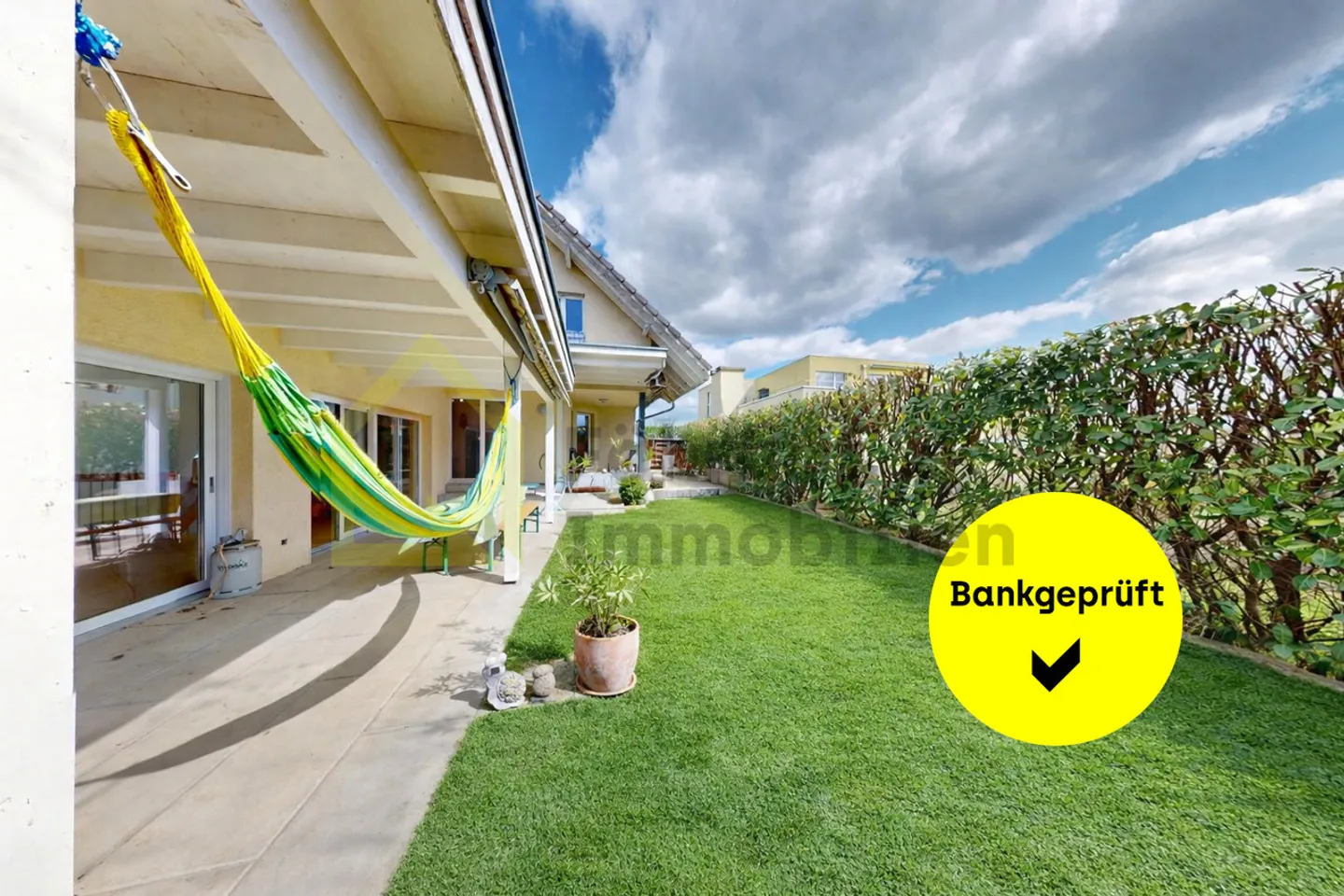 Freistehendes 6.5-Zi. EFH mit Charme und extra Platz - Foto 1 von 15