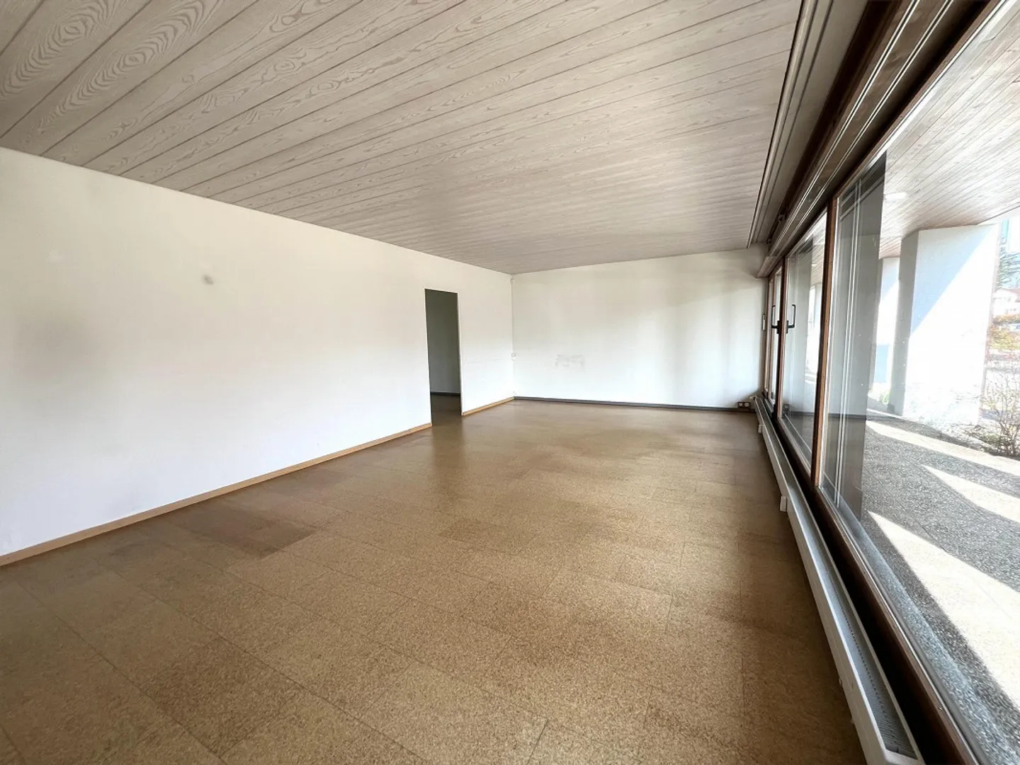 Versatile commercial space in a central location - Photo 4 of 12