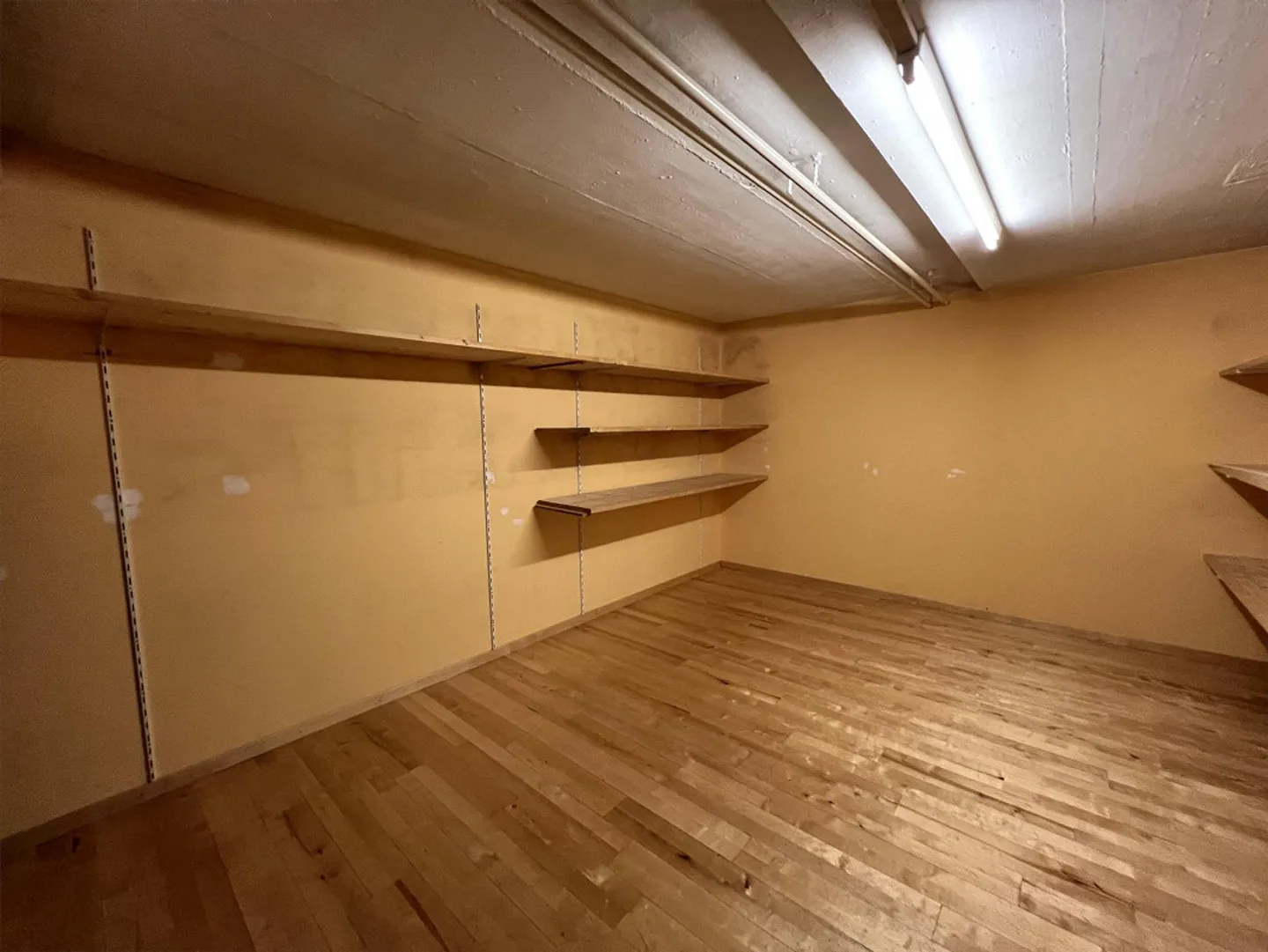 Versatile commercial space in a central location - Photo 10 of 12