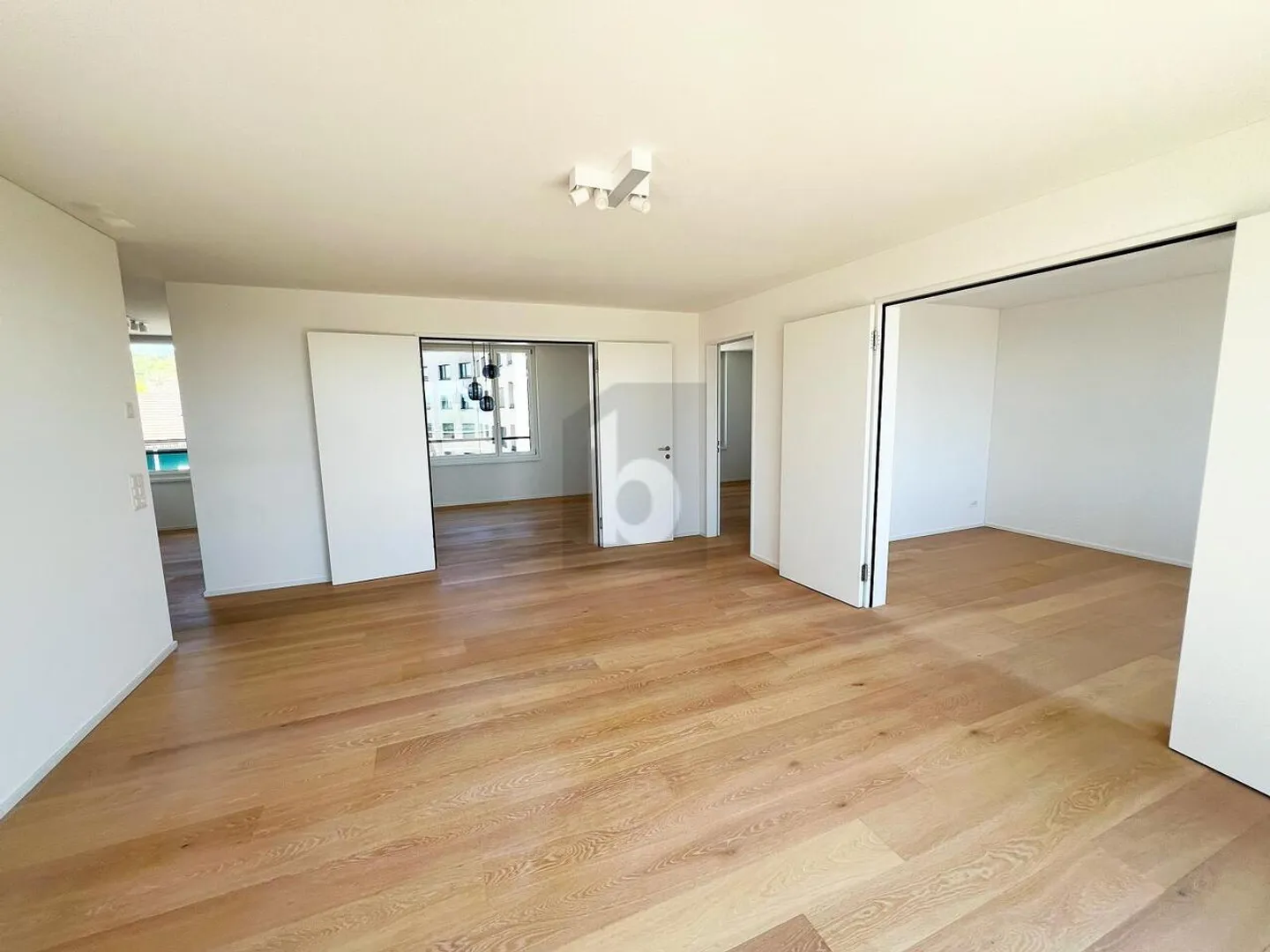 Spacious Maisonette in Affoltern - Photo 3 of 6