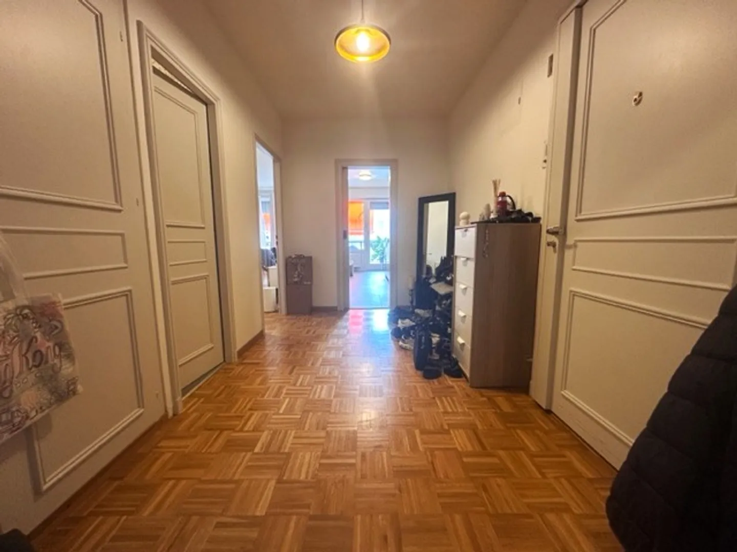 Apartment - Photo 5 of 9
