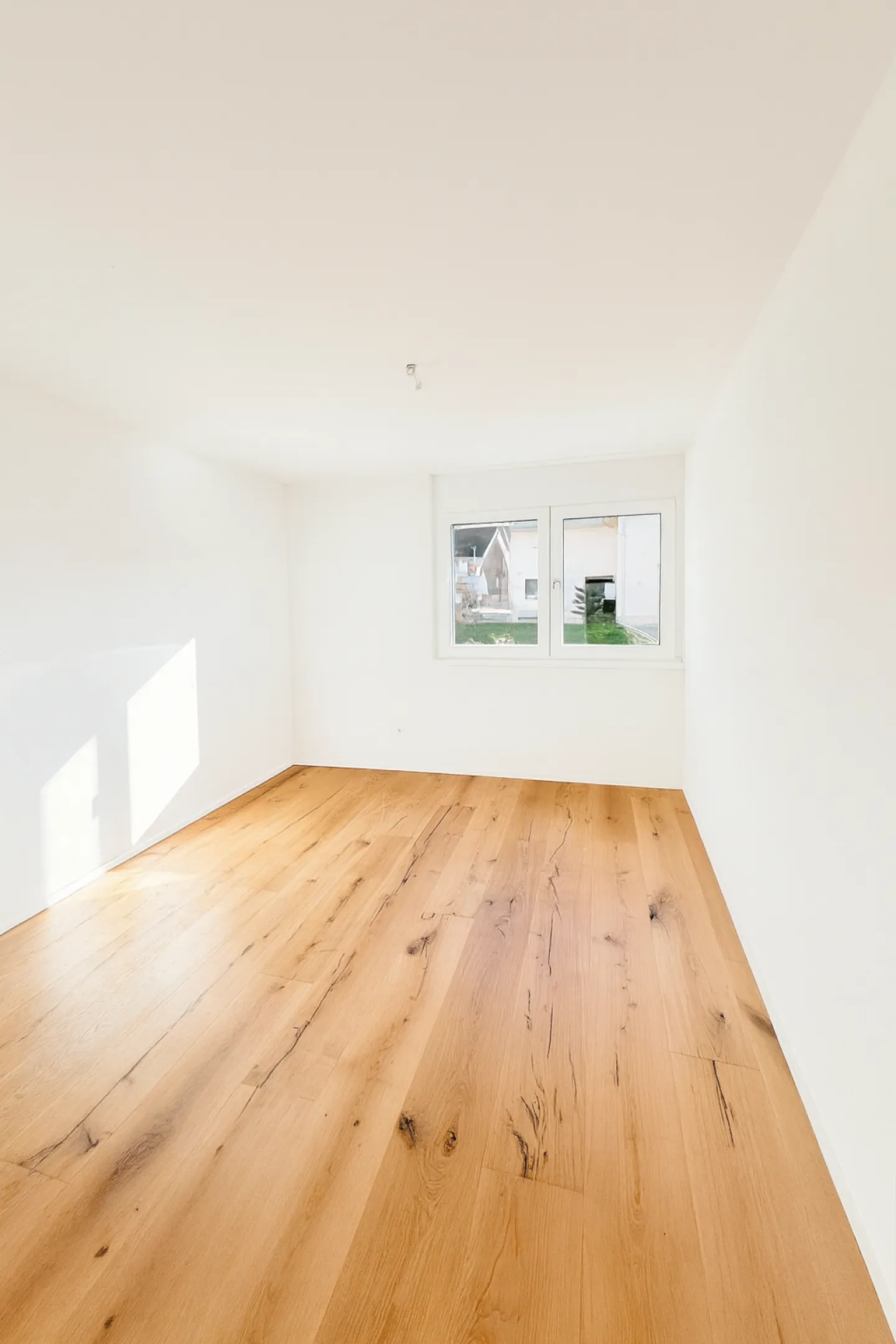 Wohnen, wo Ruhe auf Modernität trifft 3.5-Zimmer-Wohnung im Herzen von Riedt - Foto 7 von 10