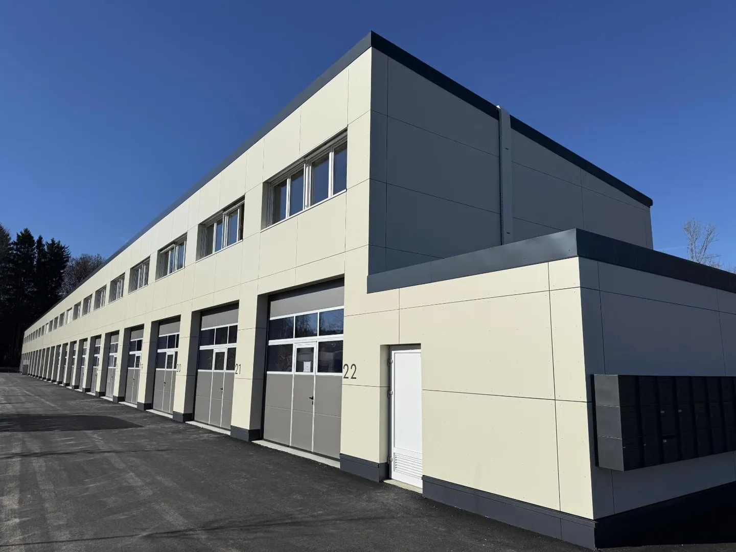 Moderne Box in Carrouge - Foto 1 von 9