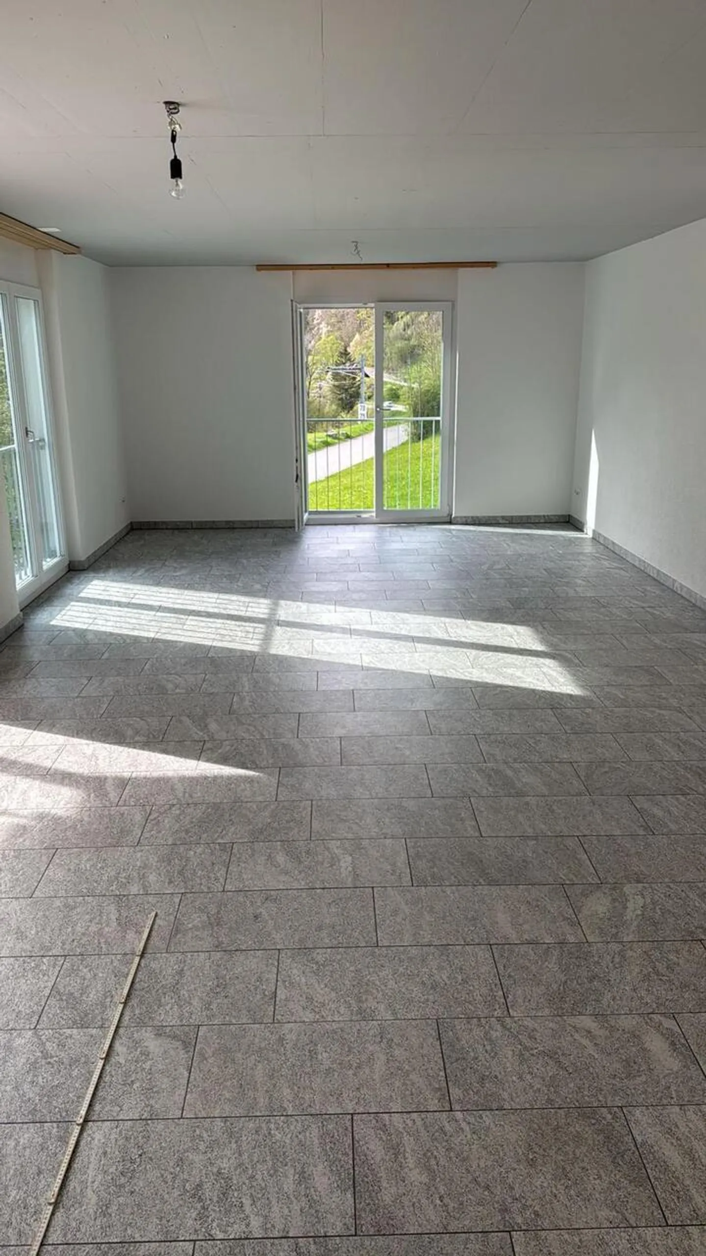 Maison multifamiliale attrayante avec 6 appartements - Photo 3 sur 6