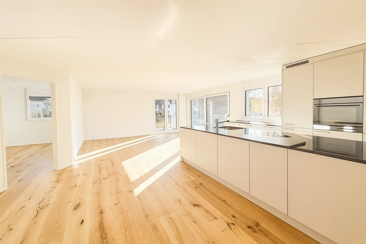 Wohnen, wo Ruhe auf Modernität trifft 3.5-Zimmer-Wohnung im Herzen von Riedt - Foto 8 von 10