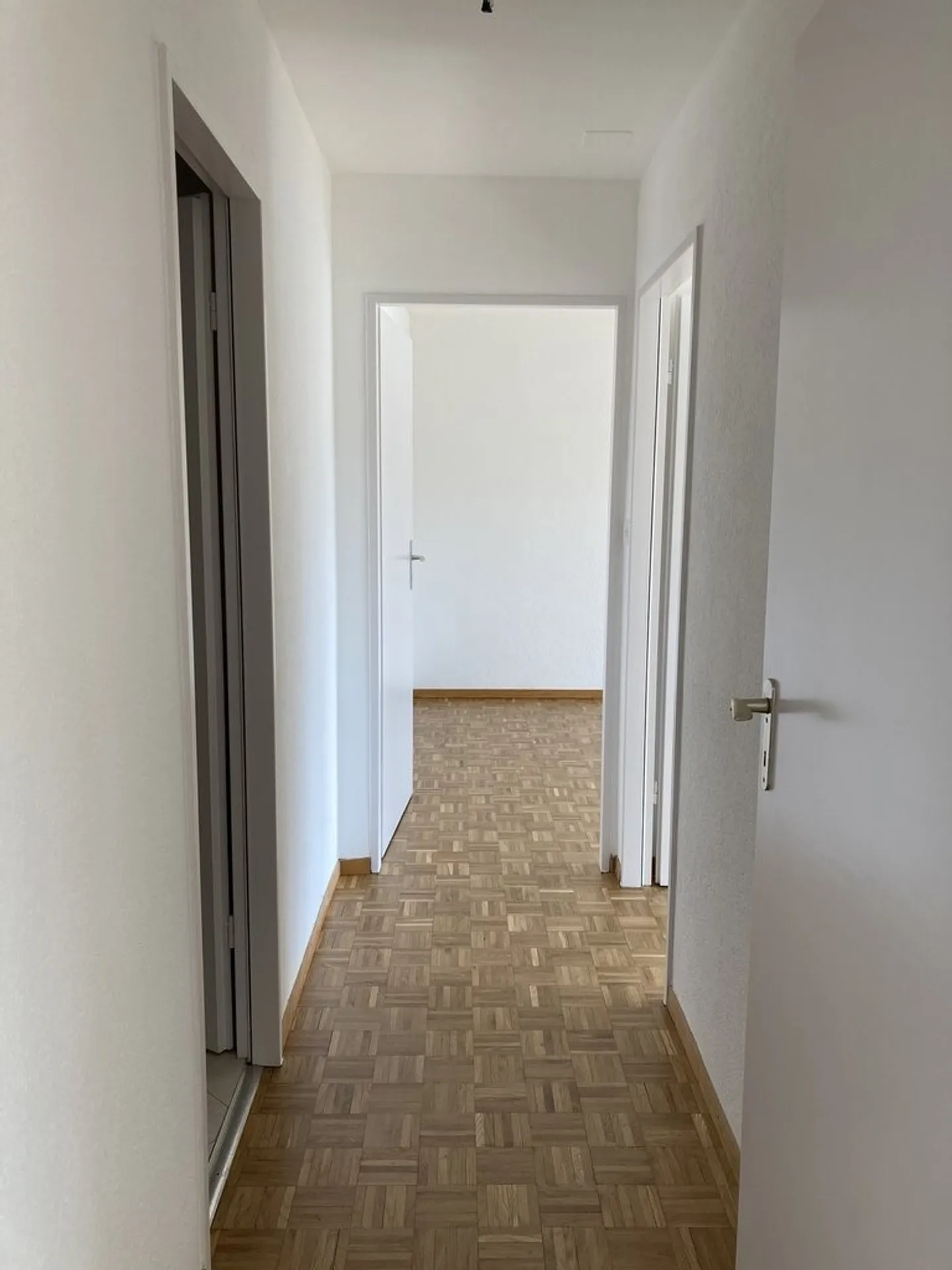 1st Net Rent Offered - Beautiful 3-Room Apartment - Photo 4 of 6
