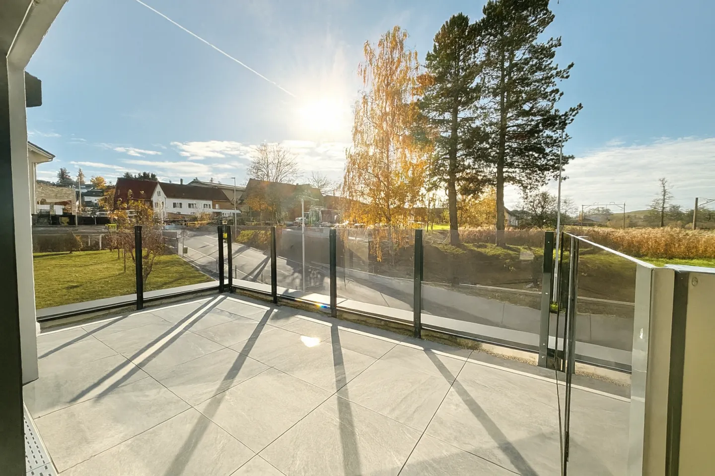 Wohnen, wo Ruhe auf Modernität trifft 3.5-Zimmer-Wohnung im Herzen von Riedt - Foto 9 von 10