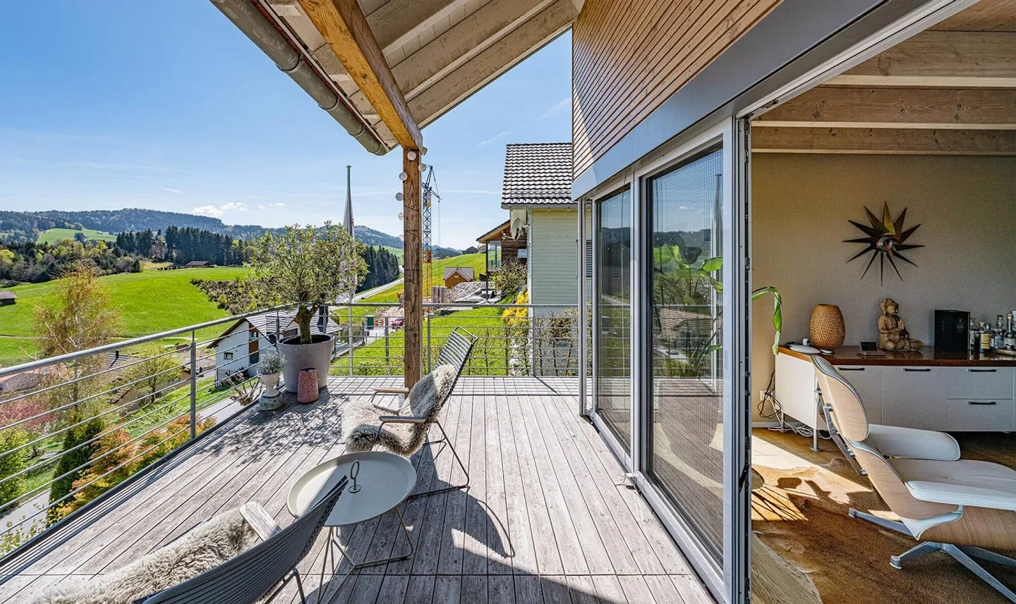Moderne Familienhaus mit Aussicht - Foto 3 von 5