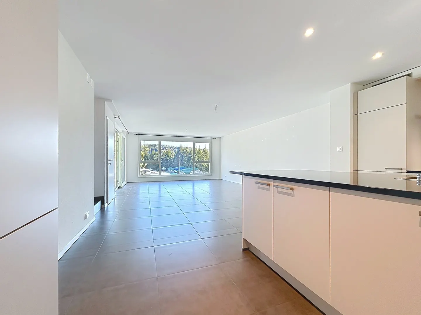 Appartement Duplex Spacieux - Photo 3 sur 8