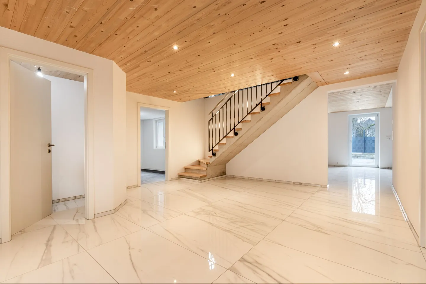 Maison individuelle indépendante dans un emplacement central - Photo 1 sur 36