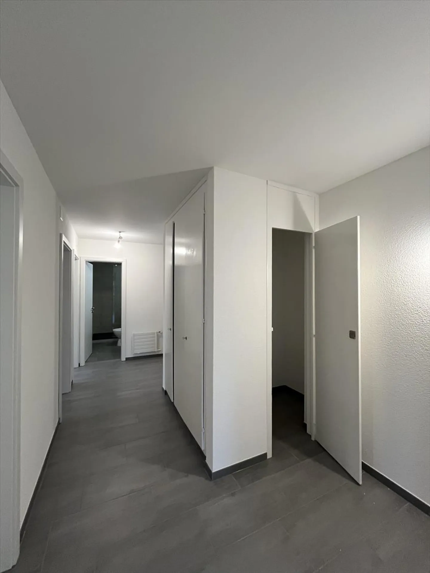 Magnificent 3.5-room apartment just renovated - 1st net rent free! - Photo 6 of 8