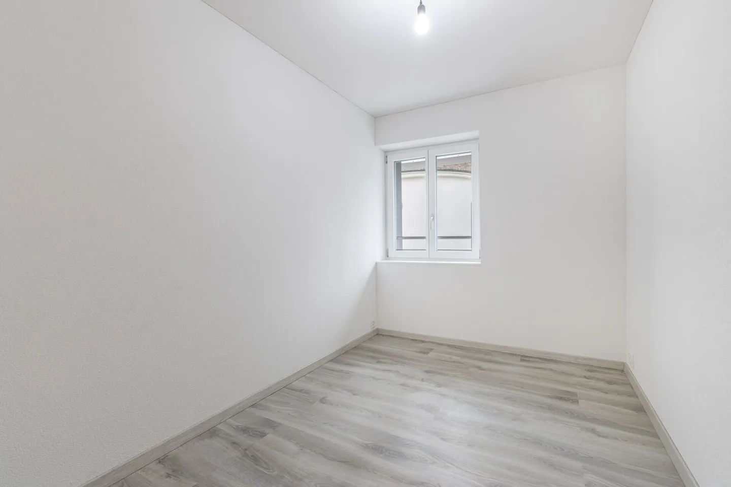 Maison individuelle indépendante dans un emplacement central - Photo 18 sur 36