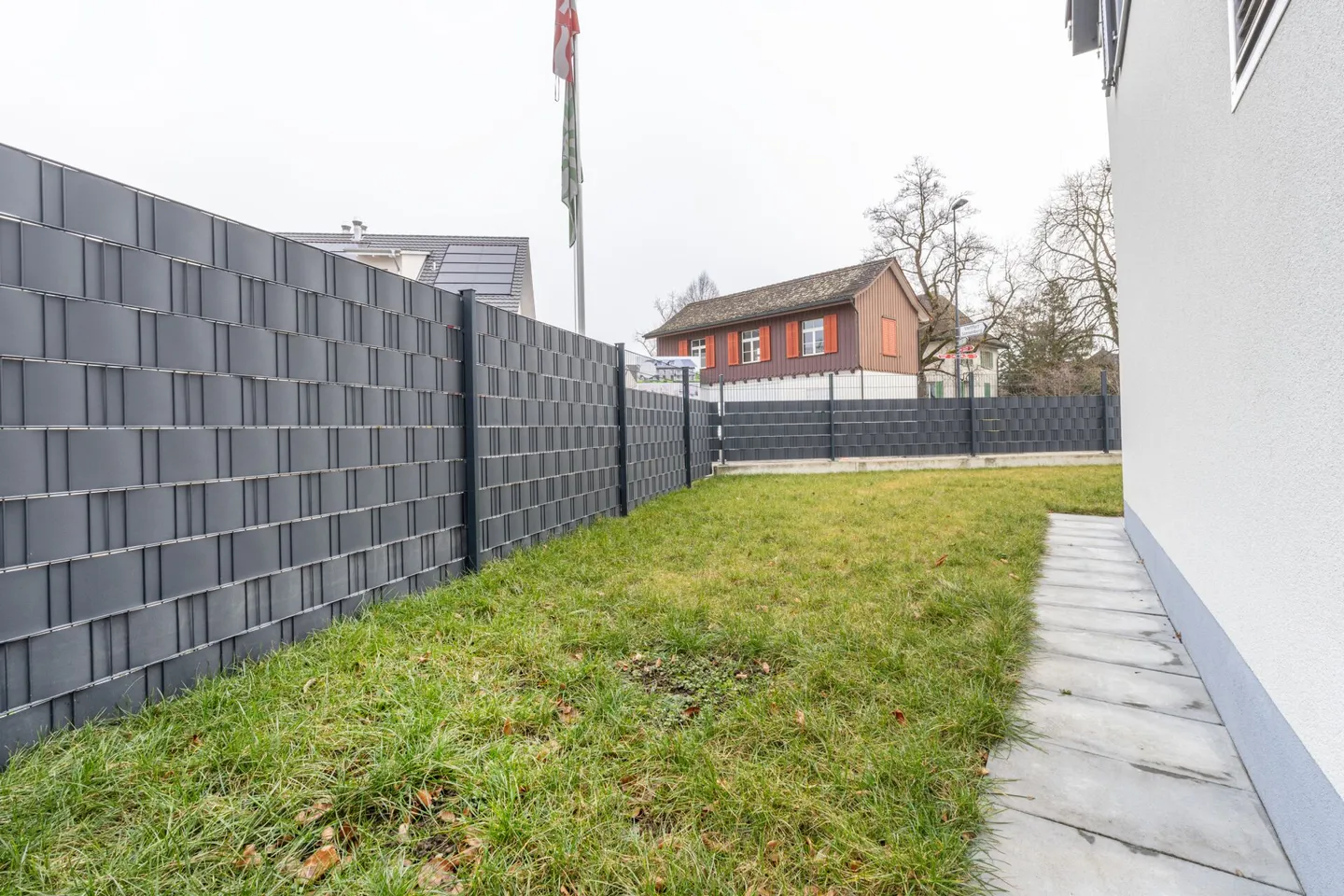 Maison individuelle indépendante dans un emplacement central - Photo 33 sur 36