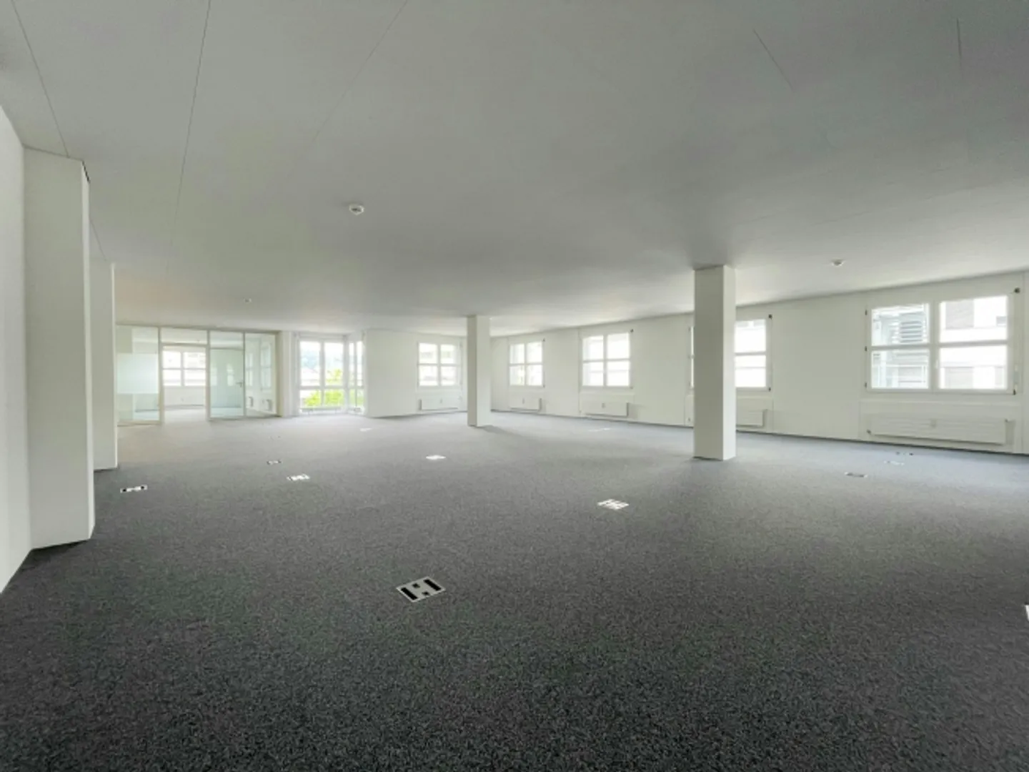 PLAZA | Renovated and ready-to-occupy office space - Photo 1 of 7