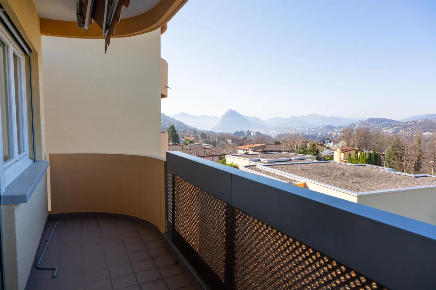 Charmante Wohnung in Cadro - Foto 2 von 12