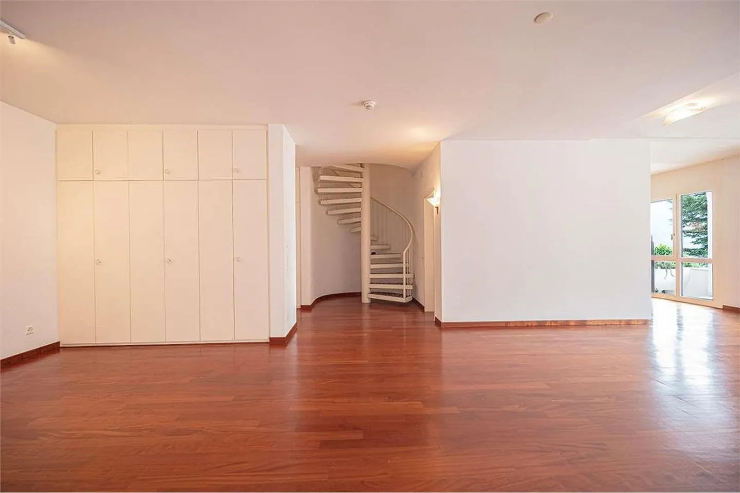 Esclusivo Attico Duplex con Vista Lago - Foto 6 di 13