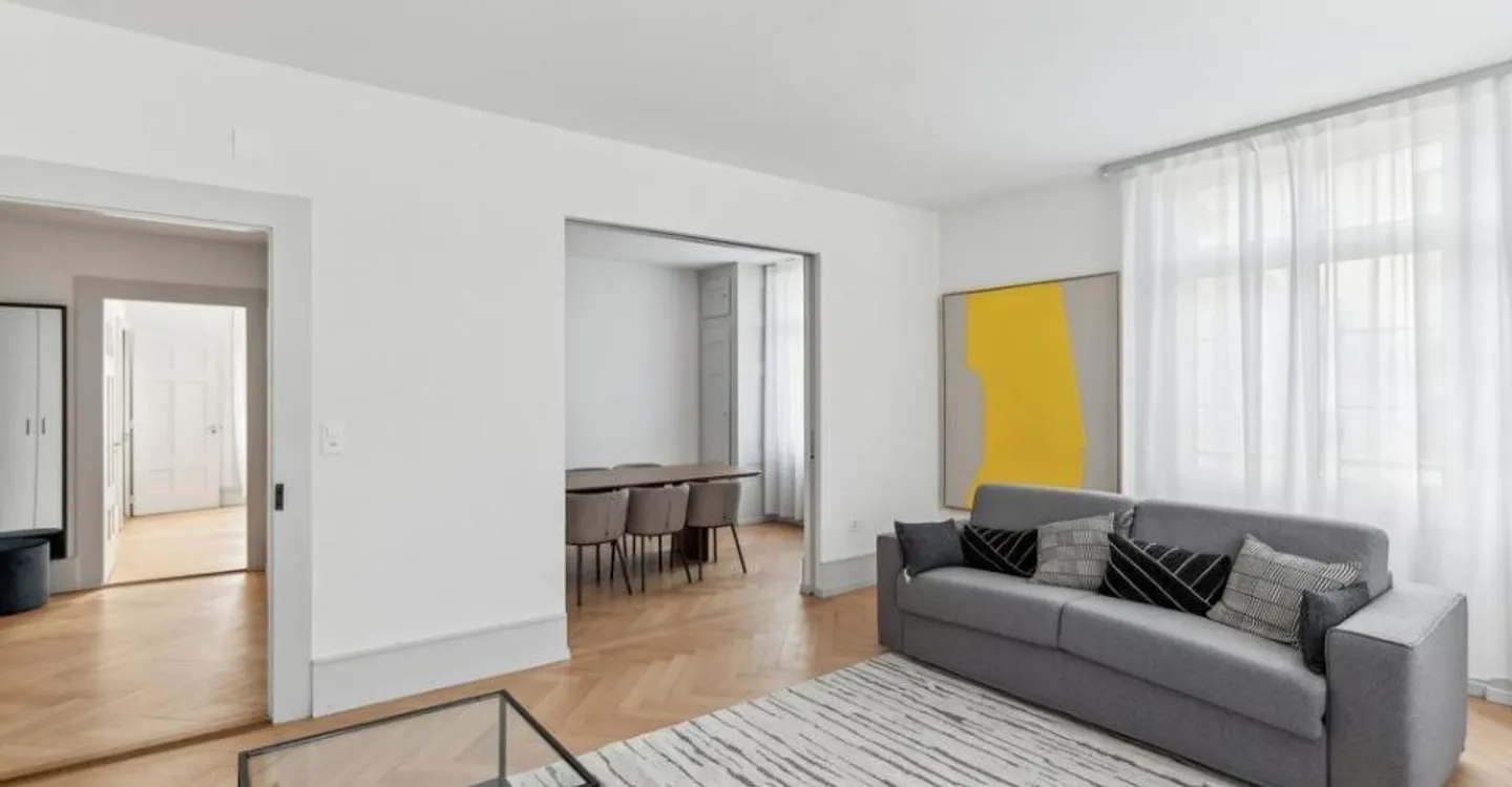 Magnifique appartement meublé et rénové de 113 m2 en centre-ville - Photo 1 sur 11