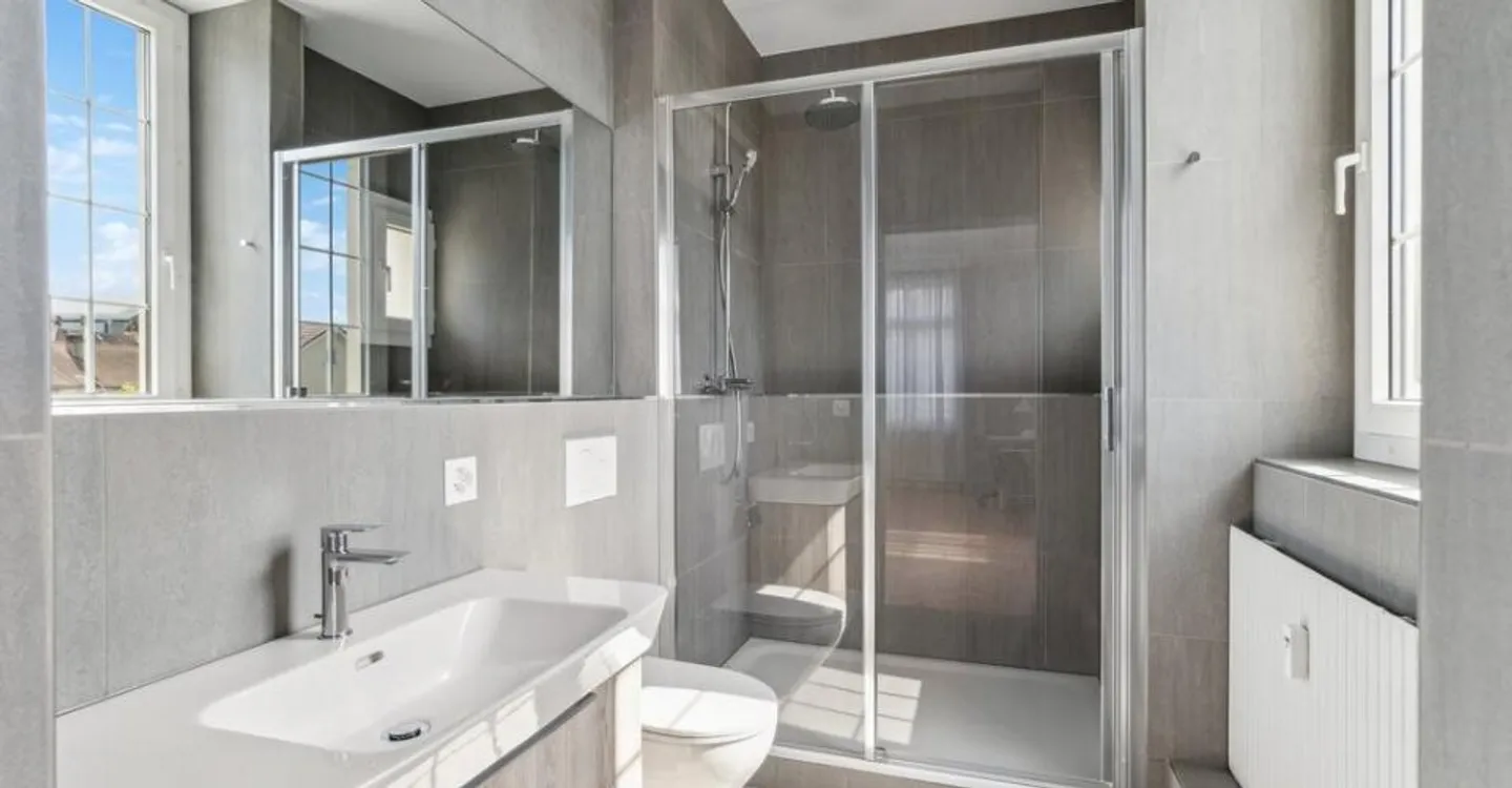 Magnifique appartement meublé et rénové de 113 m2 en centre-ville - Photo 4 sur 11