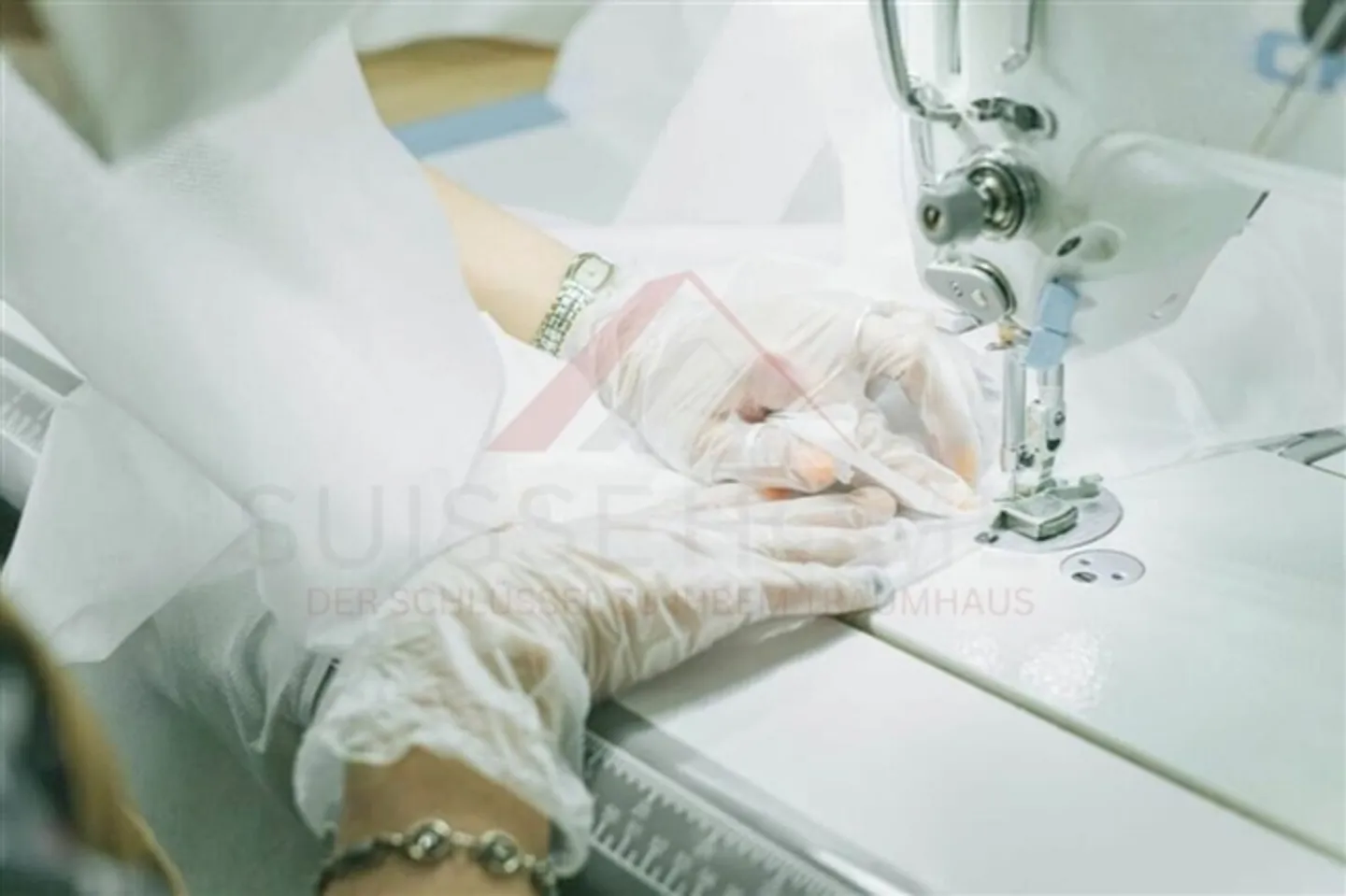 Tailoring & Textile Care in Westside Bern - ready to go from October 1, 2025 - Photo 2 of 3