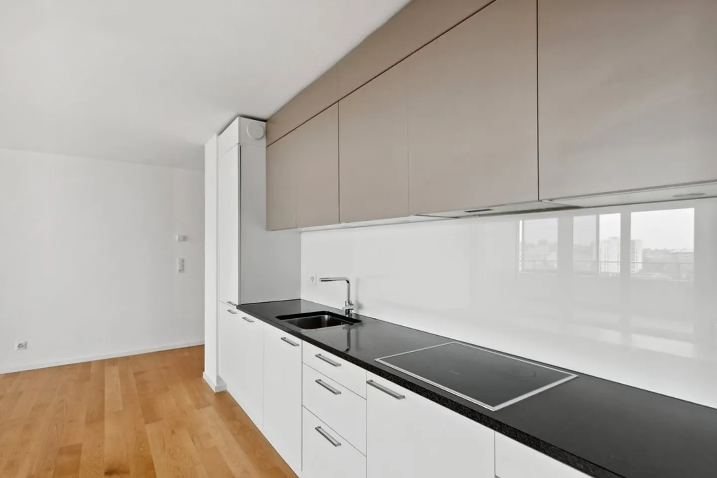 Charmante Wohnung mit Balkon - Foto 3 von 10
