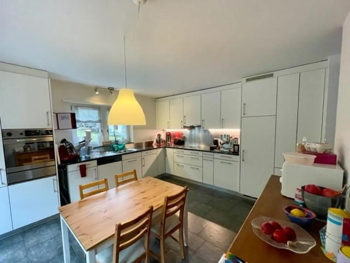 Schönes 5.5-Zimmer-Eckreiheneinfamilienhaus, an guter Lage - Foto 5 von 7