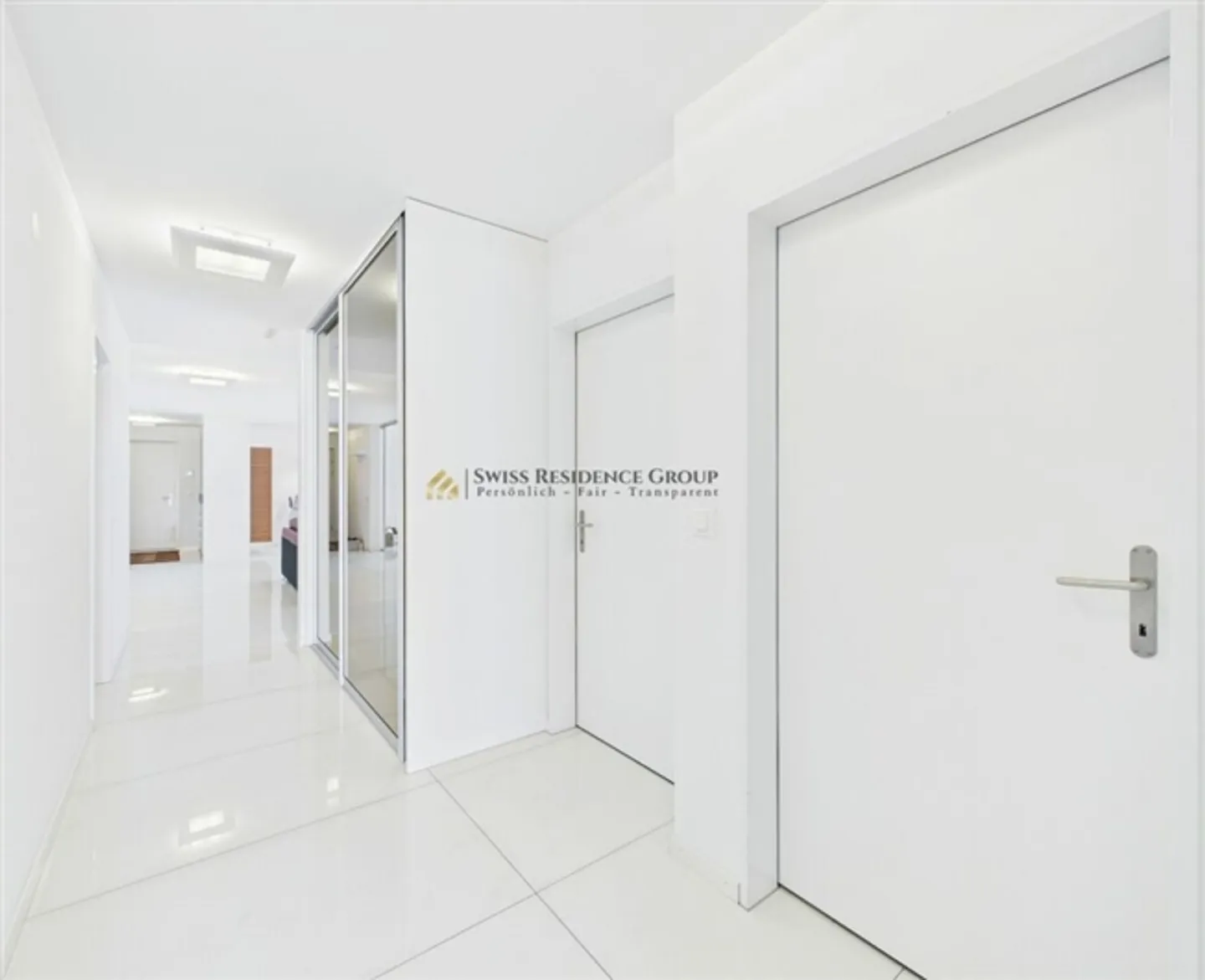 Oasi di tranquillità - Ampio appartamento con balcone, vista lontana e cantina - Foto 10 di 15