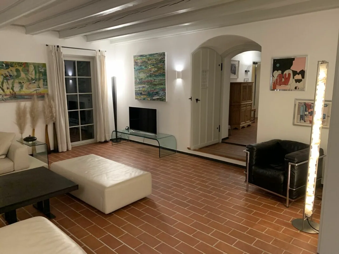 Appartamento spazioso recentemente ristrutturato - Foto 3 di 10