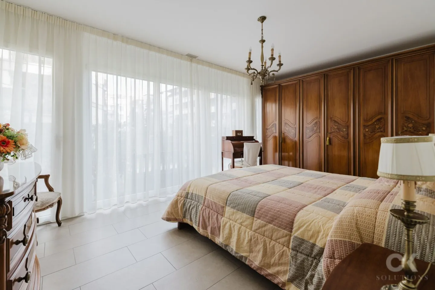 Modern Minergie apartment with garden idyll in a central location - Photo 8 of 15