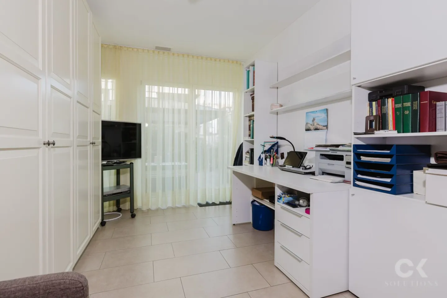 Modern Minergie apartment with garden idyll in a central location - Photo 9 of 15