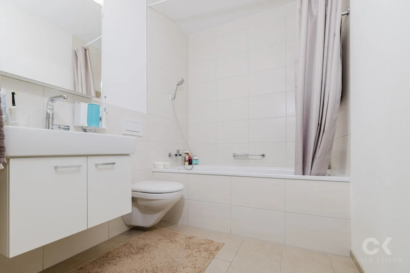 Modern Minergie apartment with garden idyll in a central location - Photo 10 of 15