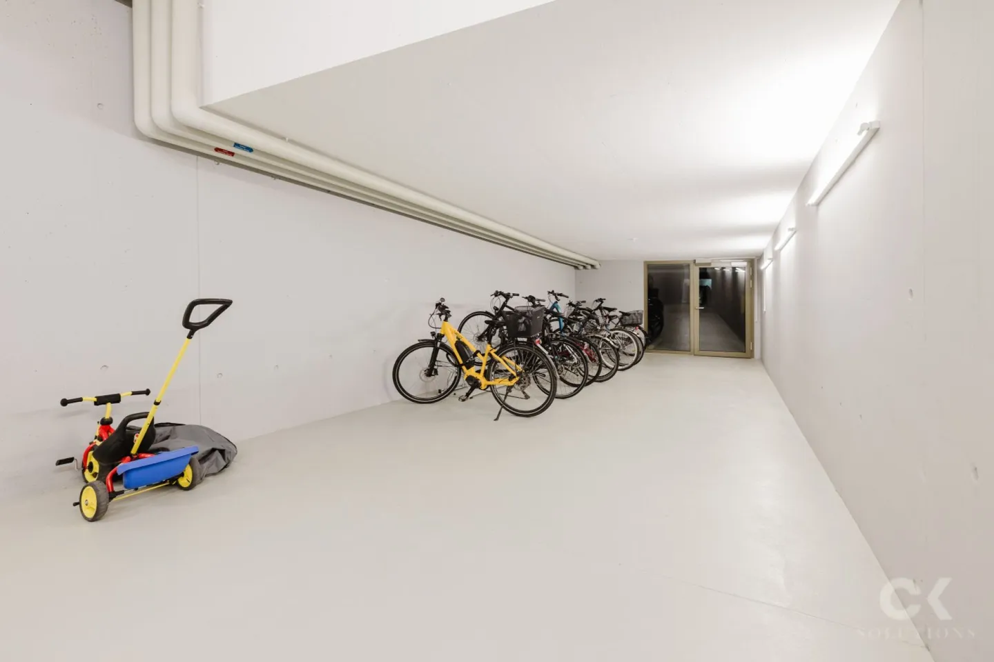 Modern Minergie apartment with garden idyll in a central location - Photo 15 of 15