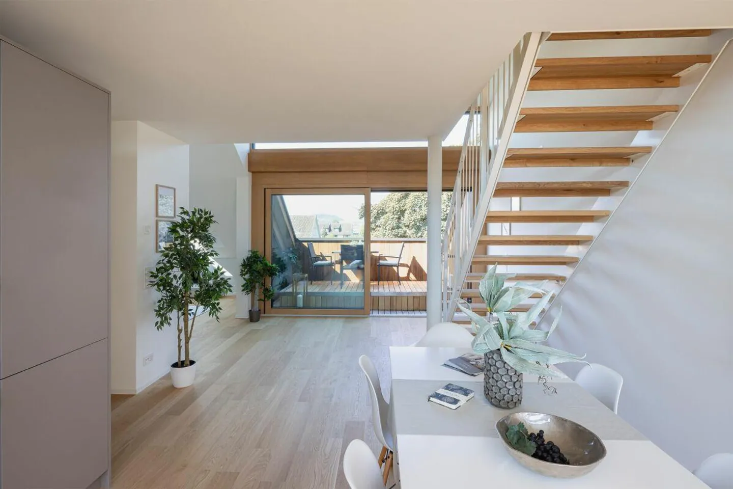 Penthouses spacieux avec deux terrasses + belle vue - Photo 4 sur 17