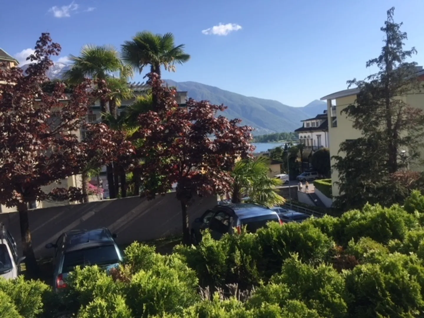 À louer appartement de 2,5 pièces avec vue sur le lac - Photo 3 sur 8