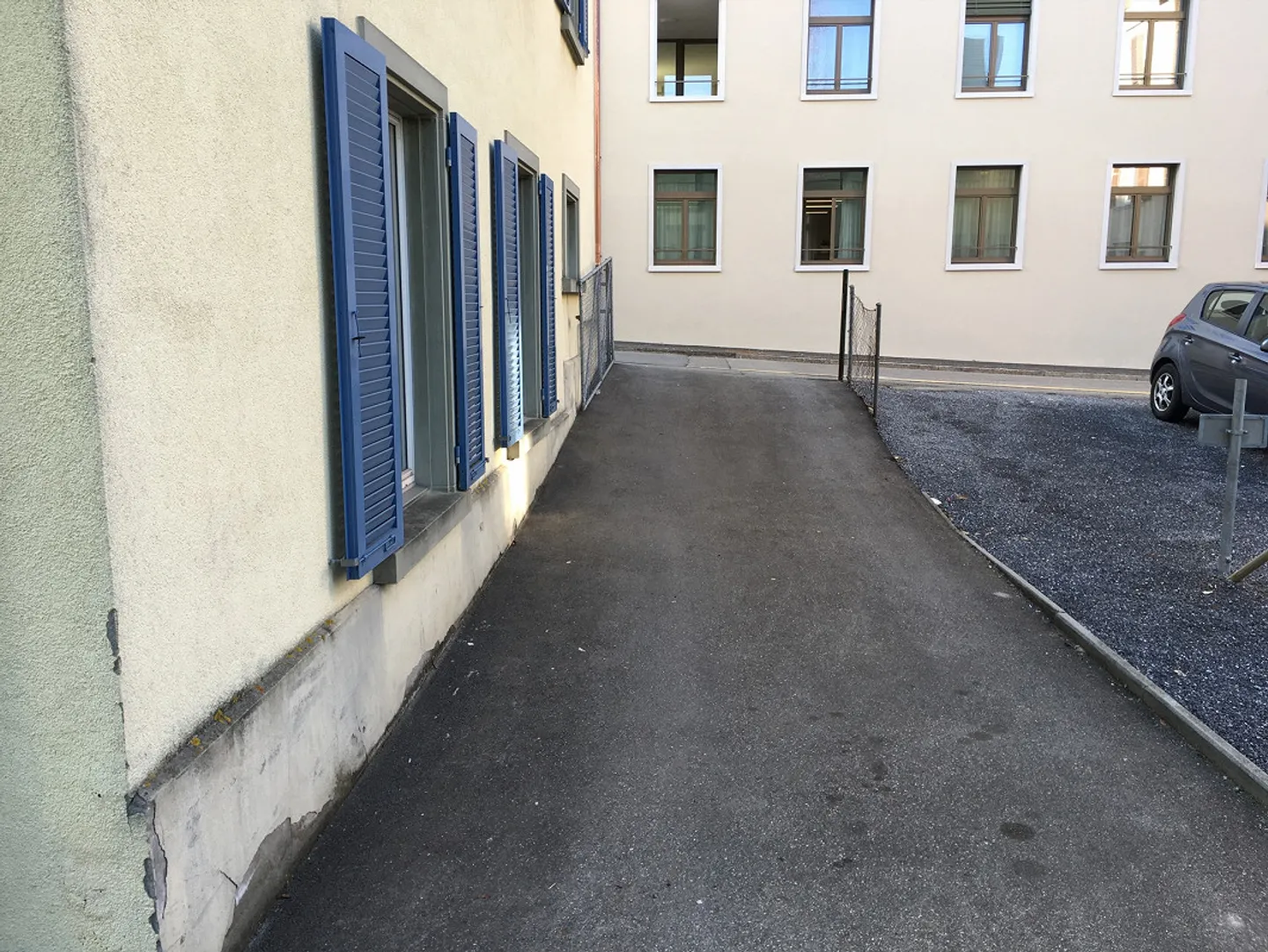 Commercial space opposite the athletic center - Photo 8 of 10