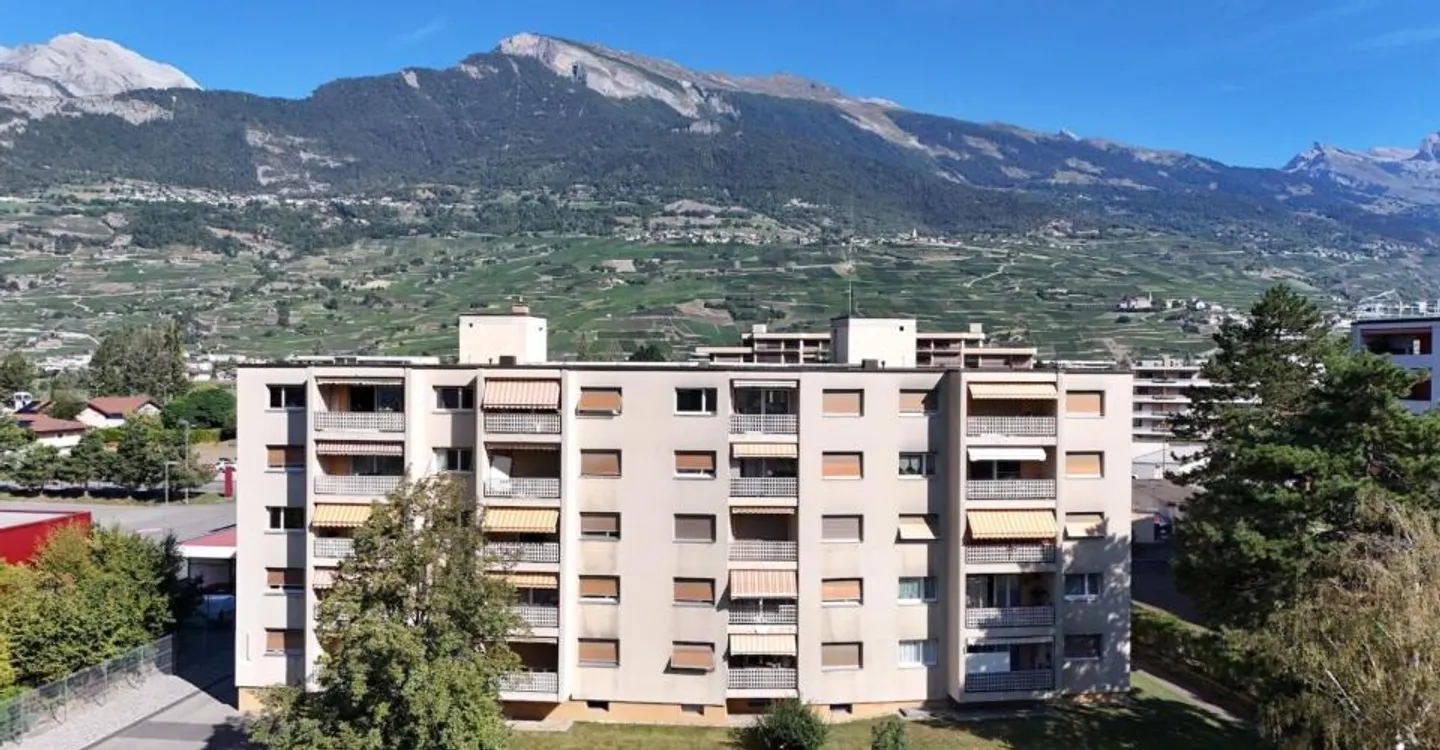 Attique spacieux à Conthey - Photo 2 sur 12