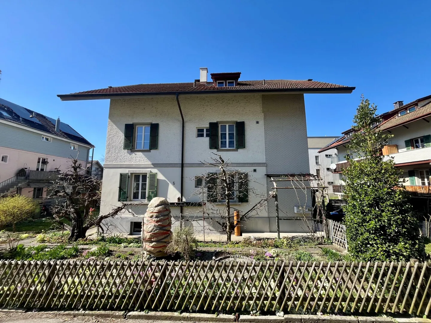 Maison multifamiliale historique avec trois unités résidentielles à Burgdorf - Photo 10 sur 17