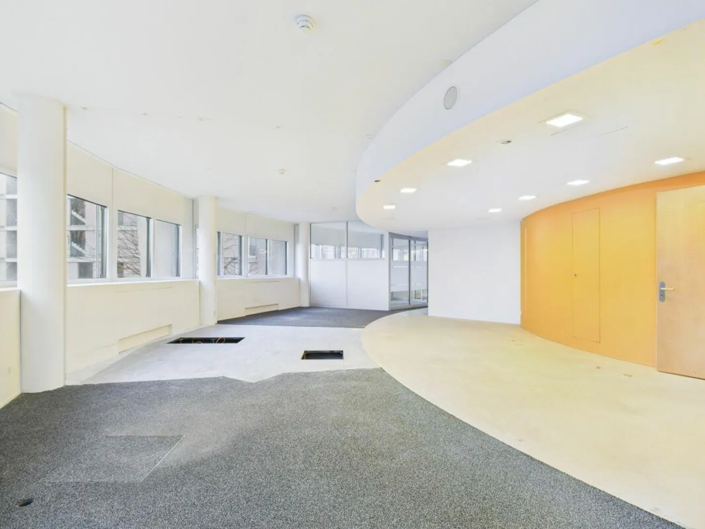 Tour d'affaires / Espaces commerciaux/bureaux haut de gamme - Photo 9 sur 12