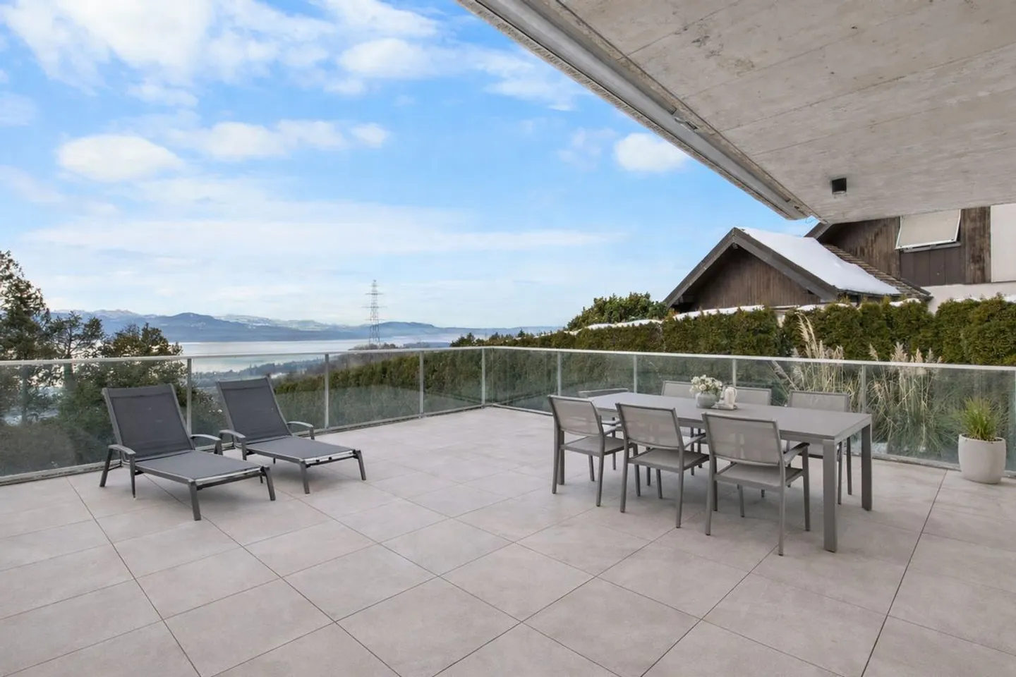 Exceptional apartment with large terrace and panoramic view of Lake Geneva - Photo 2 of 13