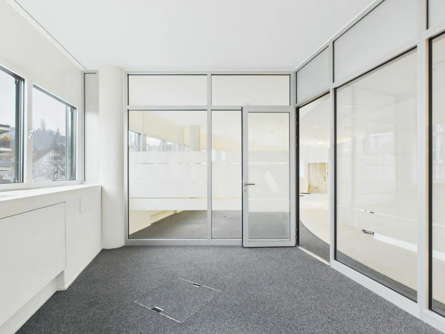 Tour d'affaires / Espaces commerciaux/bureaux haut de gamme - Photo 8 sur 12