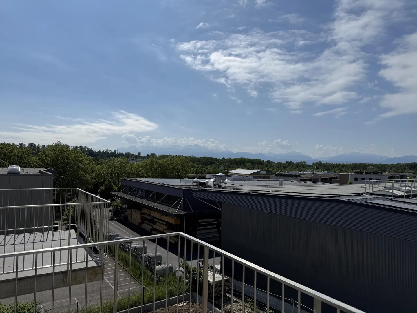 Verwaltungsbürofläche mit Balkon Los 29 in neuem Projekt in Echandens - Foto 3 von 7