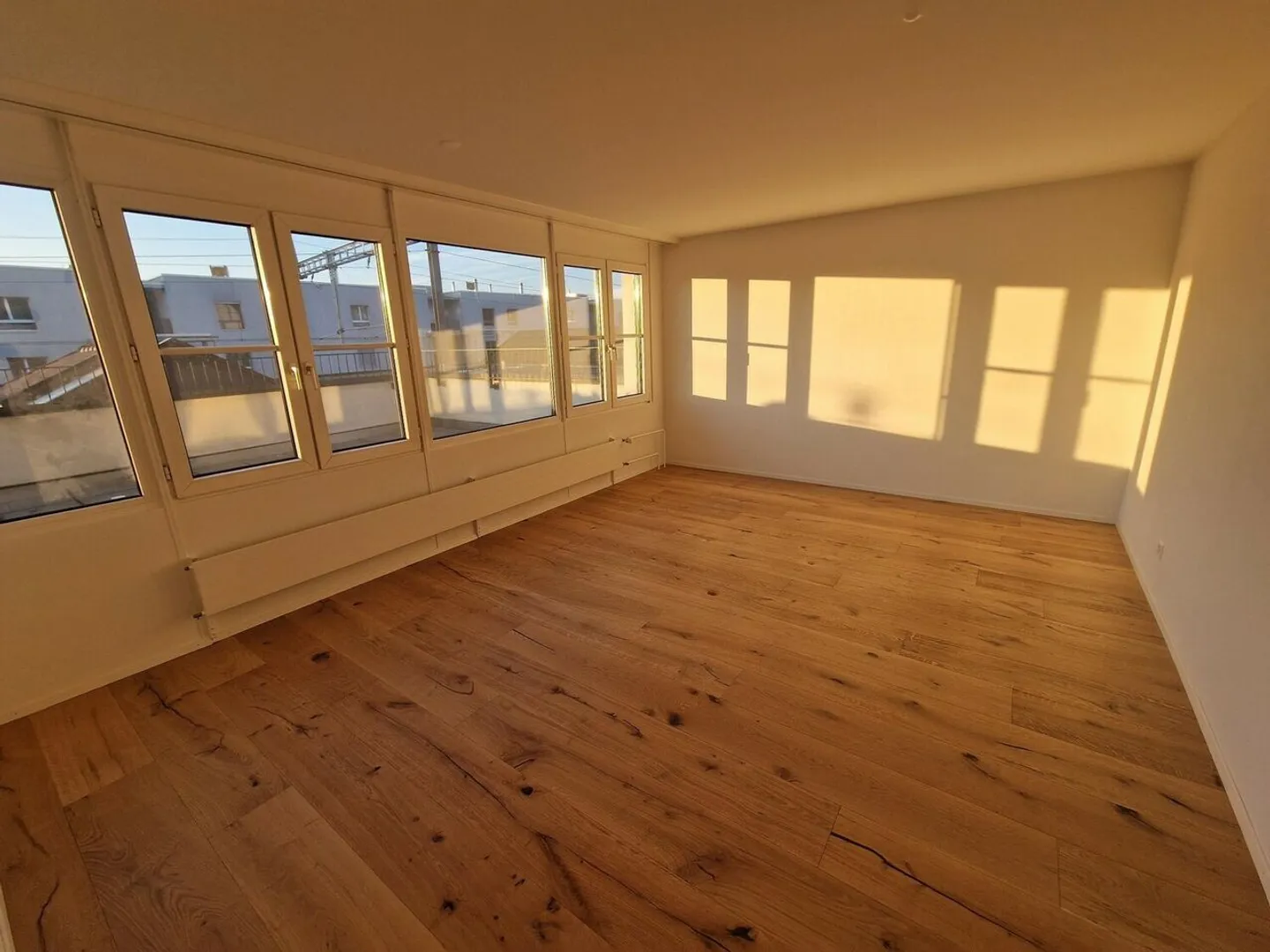 Geräumige Wohnung mit grosser Terrasse - Foto 5 von 9