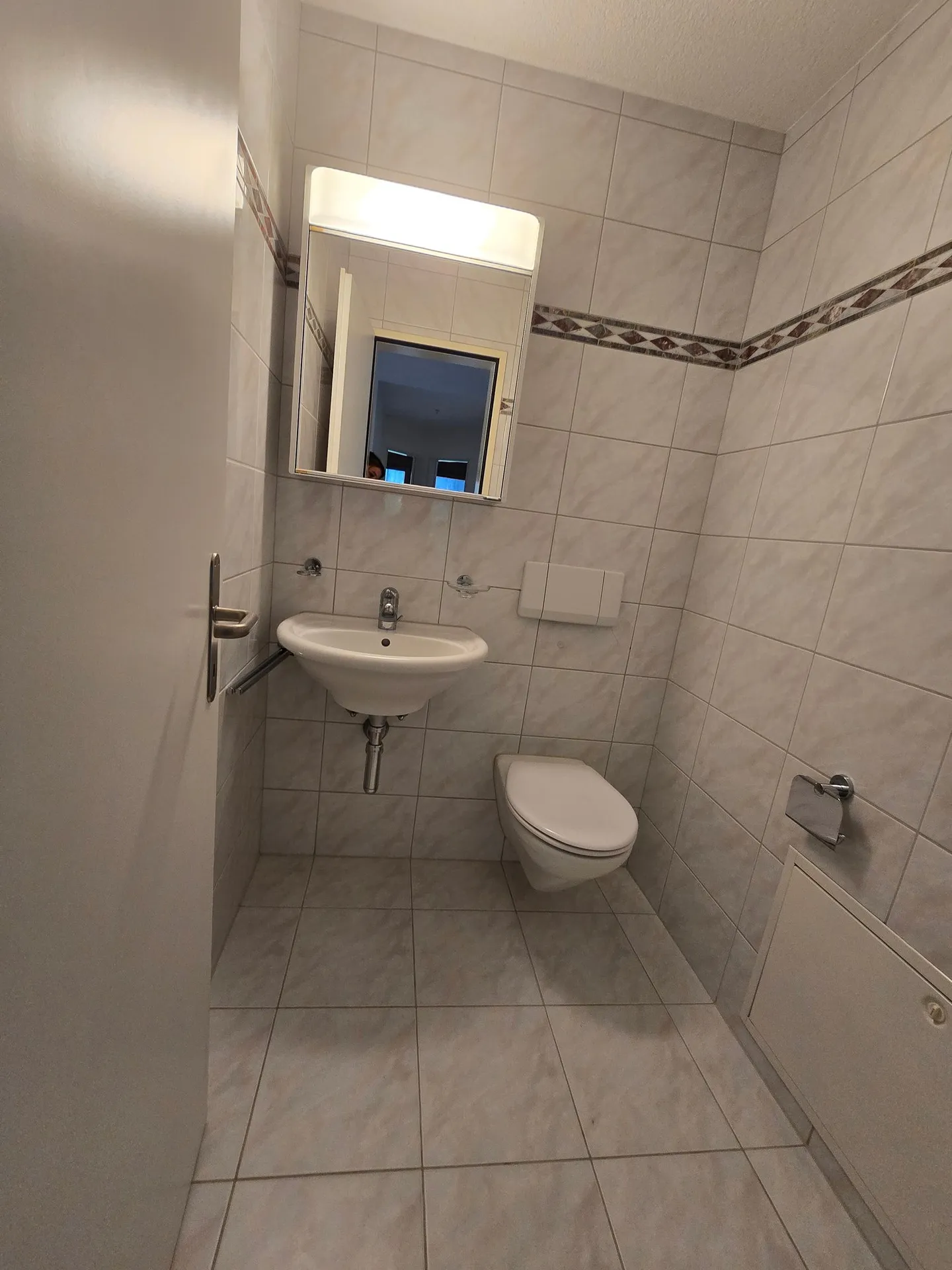 Moderne 3.5-Zimmer-Wohnung mit grosszügigen Gartensitzplatz - Foto 6 von 10