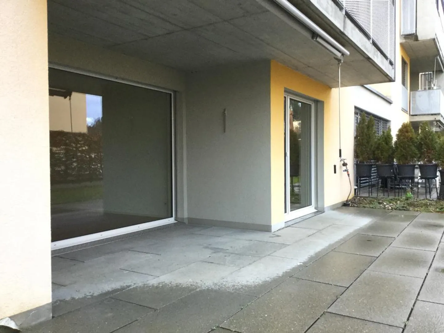 Moderne Wohnung mit Sitzplatz - Foto 9 von 12