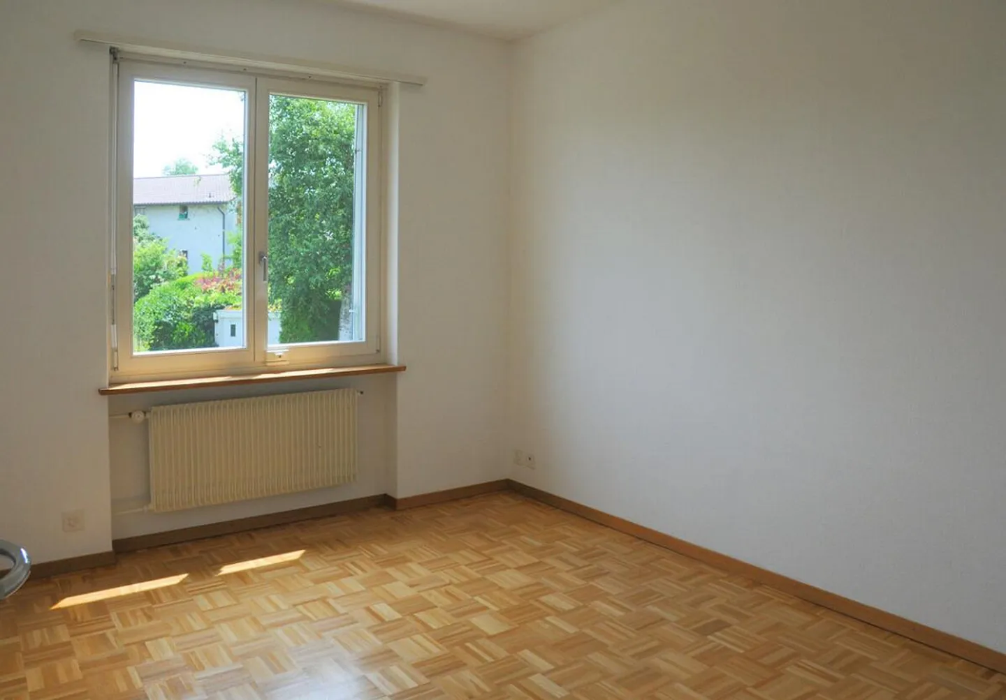 Votre nouveau chez-vous : appartement rénové de 4,5 pièces avec balcon ! - Photo 4 sur 10