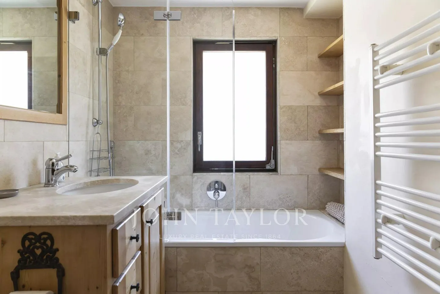 Appartamento con 2 camere - Centro - Foto 11 di 13