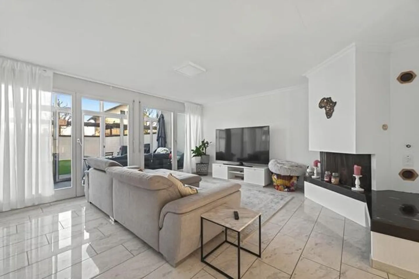 A home of your own in a great location for a small family - Best price - - Photo 2 of 13